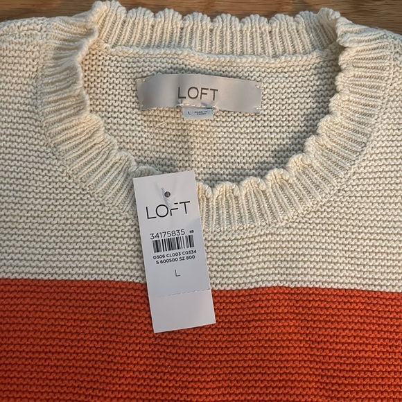 Adorable Loft crew neck sweater - Picture 2 of 3